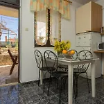 Apartment With Parking Space Stinjan, Pula - 2279 *