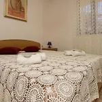 Apartment With Parking Space Stinjan, Pula - 2279 Stinjan