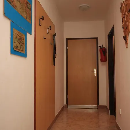 With A Parking Space Stinjan, Pula - 2279 שטיניאן