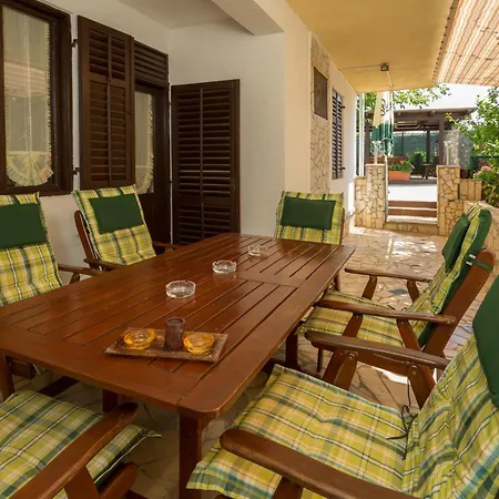 With A Parking Space Stinjan, Pula - 2279 דירה