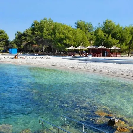 With A Parking Space Stinjan, Pula - 2279 שטיניאן