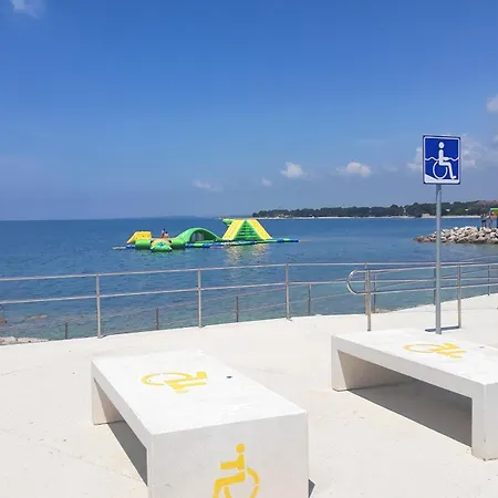 Appartement With Parking Space Stinjan, Pula - 2279
