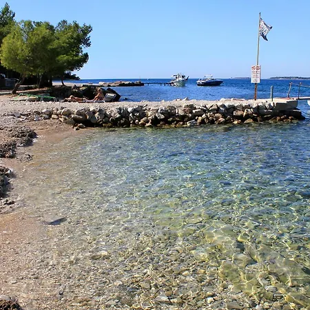 With A Parking Space Stinjan, Pula - 2279 שטיניאן