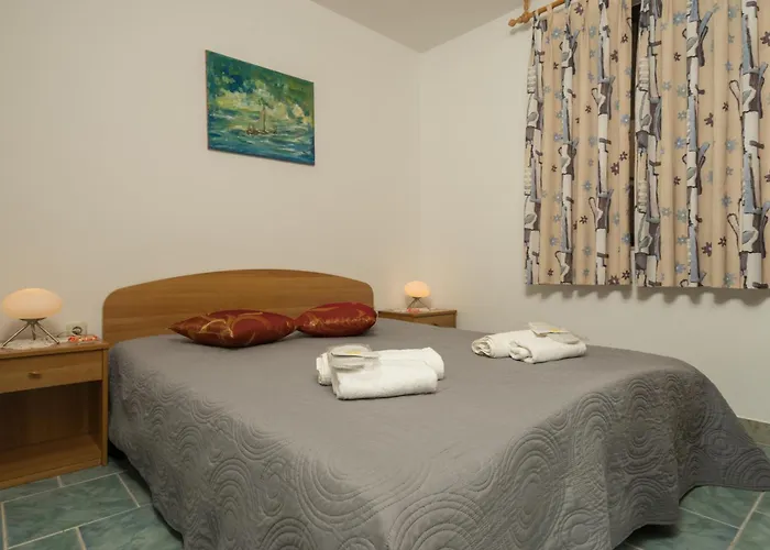 With A Parking Space Stinjan, Pula - 2279 Štinjan